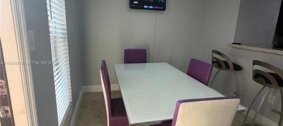 3 Schlafzimmer Gewerbliche Immobilien in Miami, USA, Nr. 615580 9