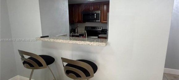 3 Schlafzimmer Gewerbliche Immobilien in Miami, USA, Nr. 615580 10