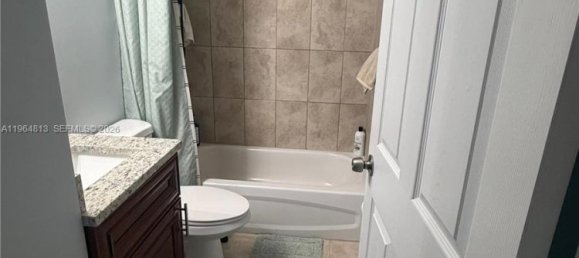 3 Schlafzimmer Gewerbliche Immobilien in Miami, USA, Nr. 615580 2