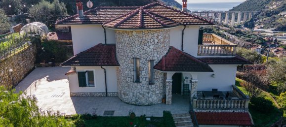 2 bedrooms Villa in Vallecrosia, Italy No. 68930 24