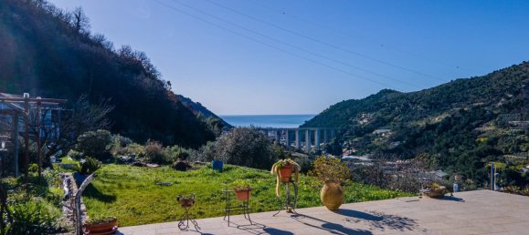 2 bedrooms Villa in Vallecrosia, Italy No. 68930 2