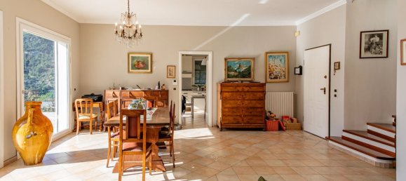 2 bedrooms Villa in Vallecrosia, Italy No. 68930 6