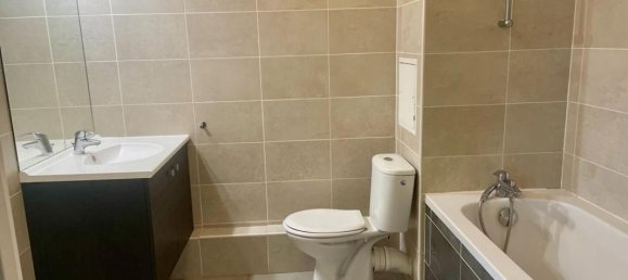 2 chambres Appartement à Montmorency, France No. 178708 5