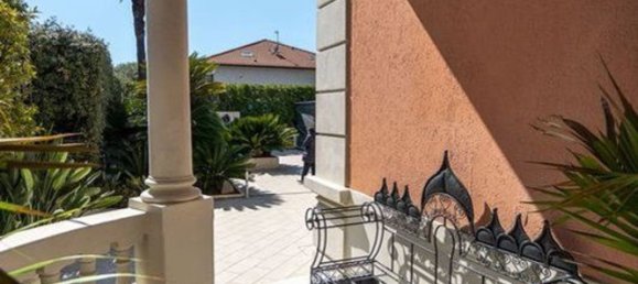 10 rooms Villa in Forte dei Marmi, Italy No. 188650 8