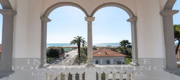 10 rooms Villa in Forte dei Marmi, Italy No. 188650 2