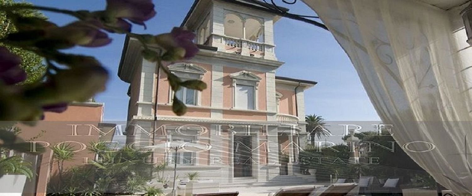 10 rooms Villa in Forte dei Marmi, Italy No. 188650