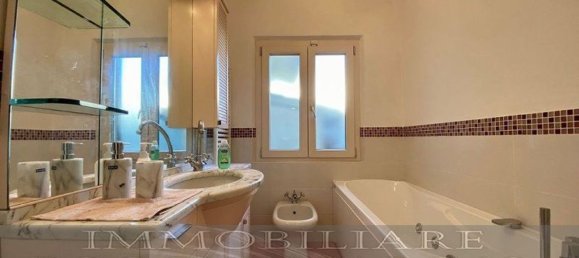 10 rooms Villa in Forte dei Marmi, Italy No. 188650 31