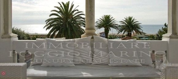 10 rooms Villa in Forte dei Marmi, Italy No. 188650 11