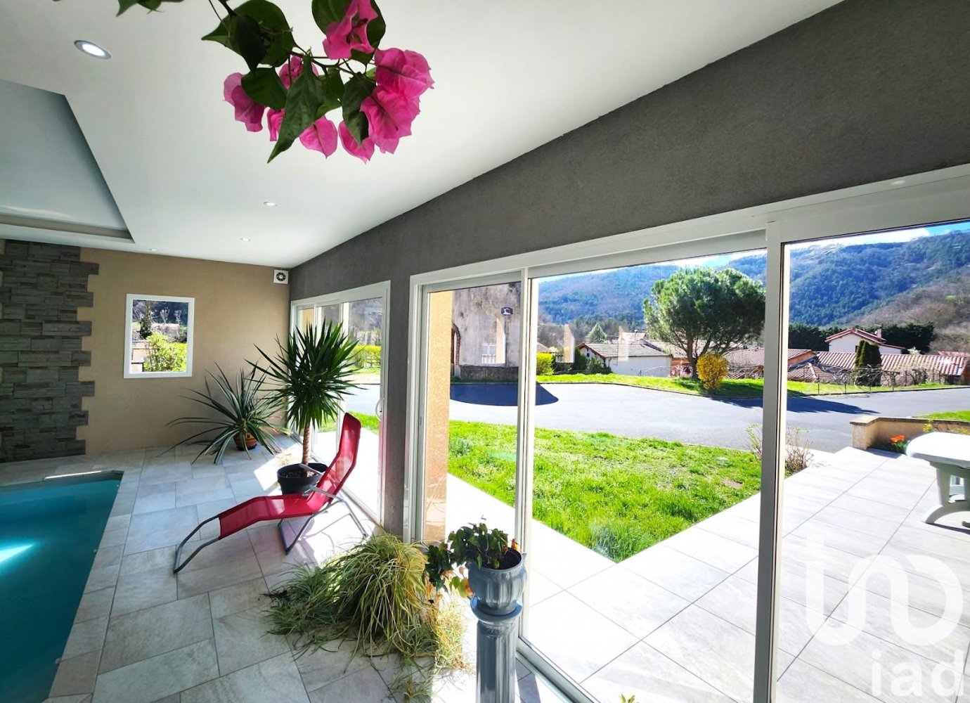 5 bedrooms Villa in Lavoute-sur-Loire, France No. 261788