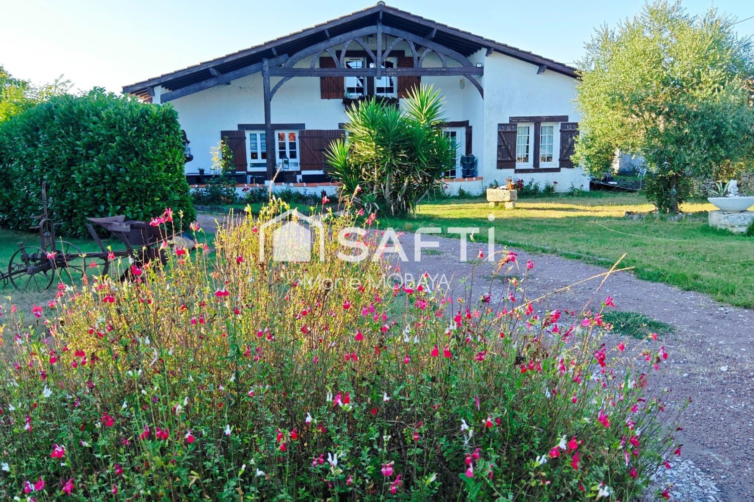 Casa de 4 dormitorios en Cubzac-les-Ponts, France No. 276926