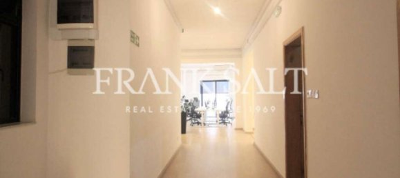 Офис 400м² в Слима, Мальта № 4021 8