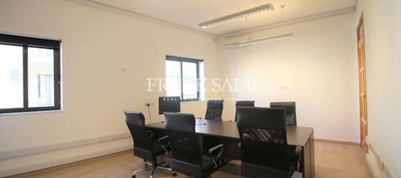 Офис 400м² в Слима, Мальта № 4021 14