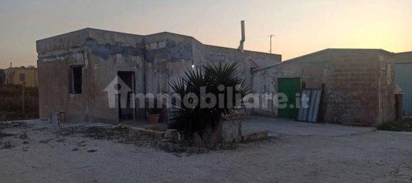 Villa de 4 dormitorios en Pachino, Italy No. 68408 4