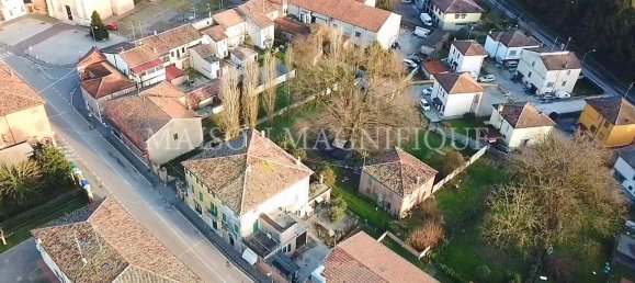 4 rooms House in Argenta, Italy No. 103855 10