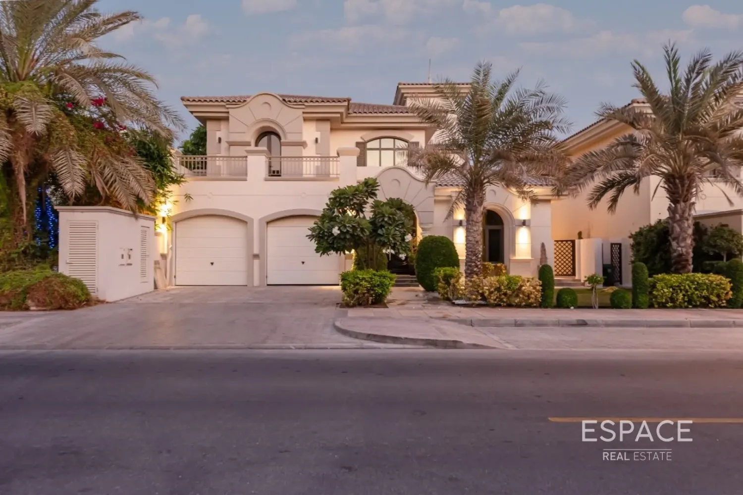 Villa de 4 dormitorios en Palm Jumeirah, UAE No. 108436