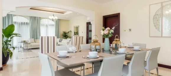 Villa de 4 dormitorios en Palm Jumeirah, UAE No. 108436 3