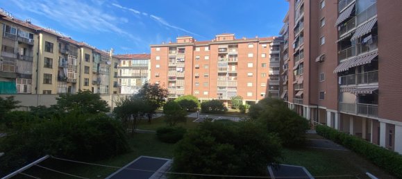 4 bedrooms Apartment in Turin, Italy No. 371255 19
