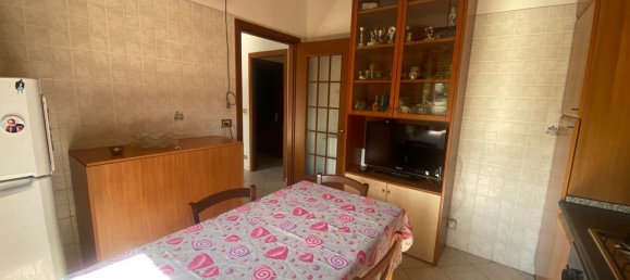 4 bedrooms Apartment in Turin, Italy No. 371255 9