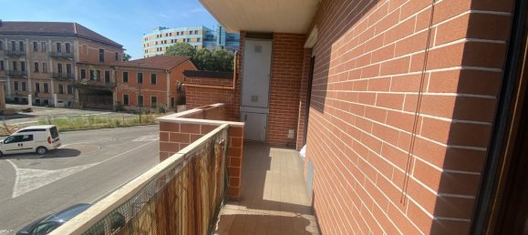 4 bedrooms Apartment in Turin, Italy No. 371255 21