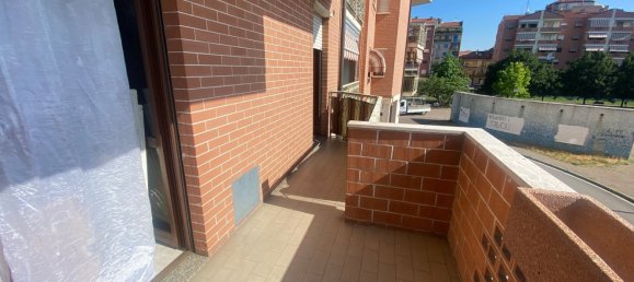 4 bedrooms Apartment in Turin, Italy No. 371255 10