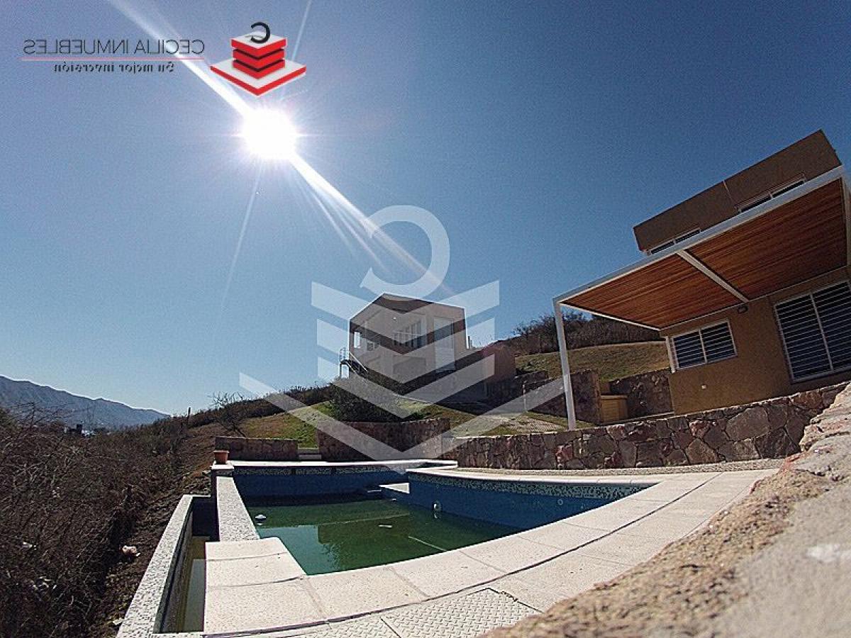 4 bedrooms House in Cordoba, Argentina No. 17183