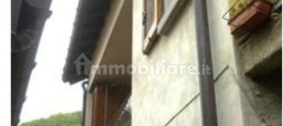 2 bedrooms House in Lasnigo, Italy No. 294979 3