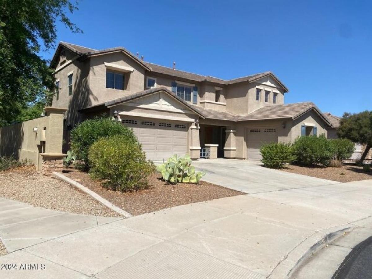 Casa de 5 dormitorios en Glendale, USA No. 302188