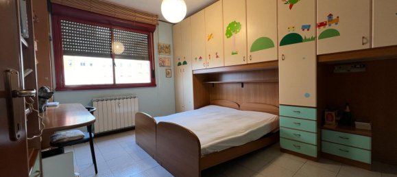 5 bedrooms Apartment in Modena, Italy No. 312536 9