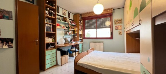 5 bedrooms Apartment in Modena, Italy No. 312536 8