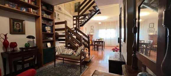 5 bedrooms Apartment in Modena, Italy No. 312536 7