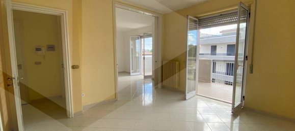 Apartamento de 3 habitaciónes en Andria, Italy No. 9281 5