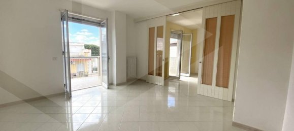 Apartamento de 3 habitaciónes en Andria, Italy No. 9281 2
