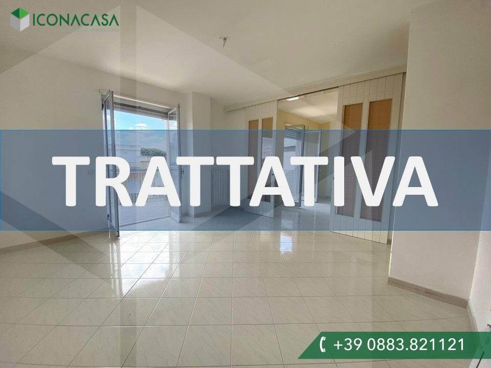 Apartamento de 3 habitaciónes en Andria, Italy No. 9281