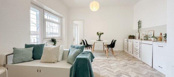 2 rooms Apartment in Rome, Italy No. 16921 2