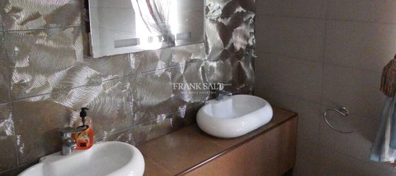 4 bedrooms Penthouse in Msida, Malta No. 4050 20