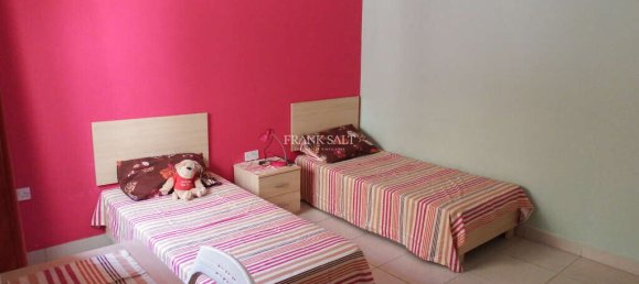 4 bedrooms Penthouse in Msida, Malta No. 4050 8