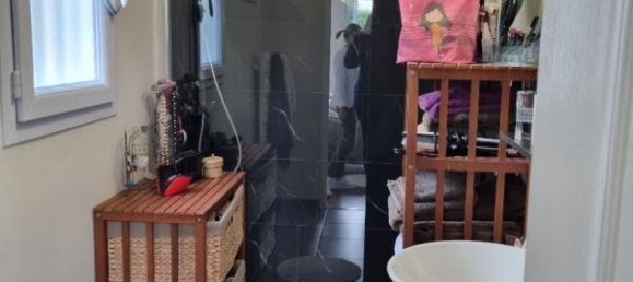 5 bedrooms House in Villetrun, France No. 243864 14