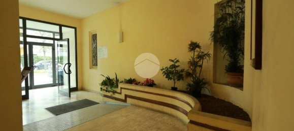 Apartamento de 3 dormitorios en Pescara, Italy No. 208524 4