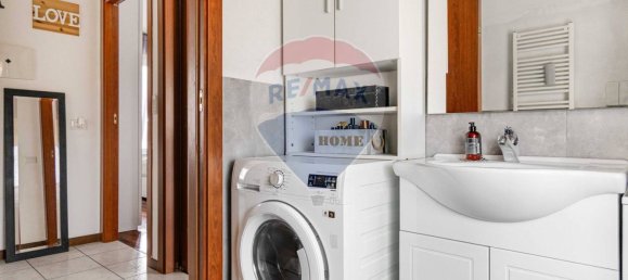 2 Schlafzimmer Wohnung in Cardano al Campo, Italy, Nr. 308682 13