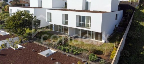 Дом с 3 спальнями в Фуншал, Португалия № 114689 2