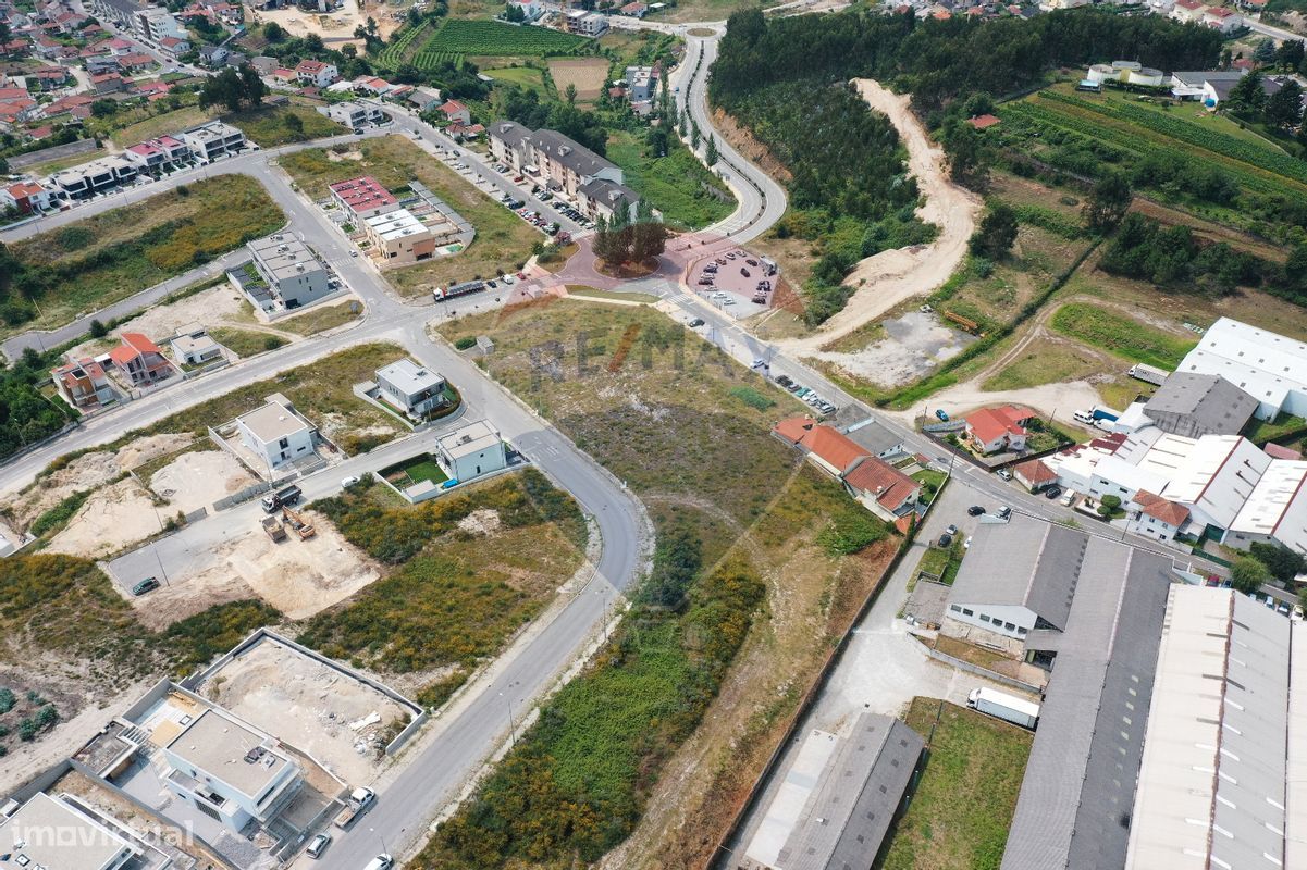 406m² Land in Lousada, Portugal No. 62427