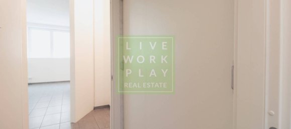 2 bedrooms Apartment in Milan, Italy No. 377186 11