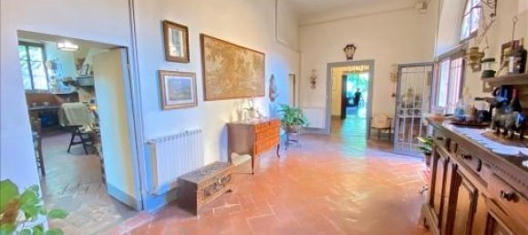 23 rooms Villa in Florence, Italy No. 17670 10