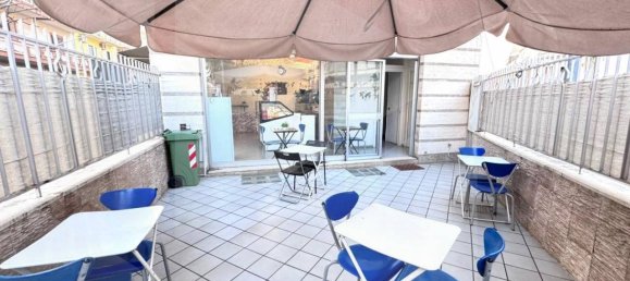 Propiedad comercial de 2 habitaciónes en Noicattaro, Italy No. 21961 11