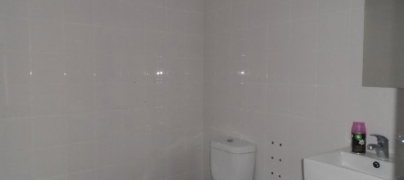 80m² Commercial property in Vila do Conde, Portugal No. 82772 6