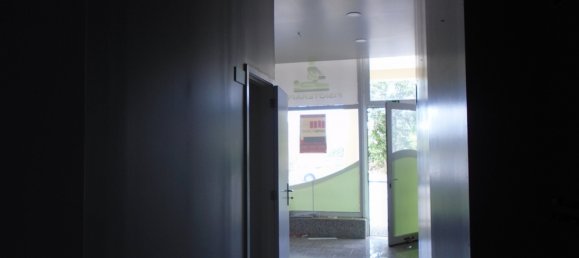 80m² Commercial property in Vila do Conde, Portugal No. 82772 5