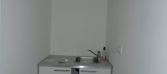 80m² Commercial property in Vila do Conde, Portugal No. 82772 12