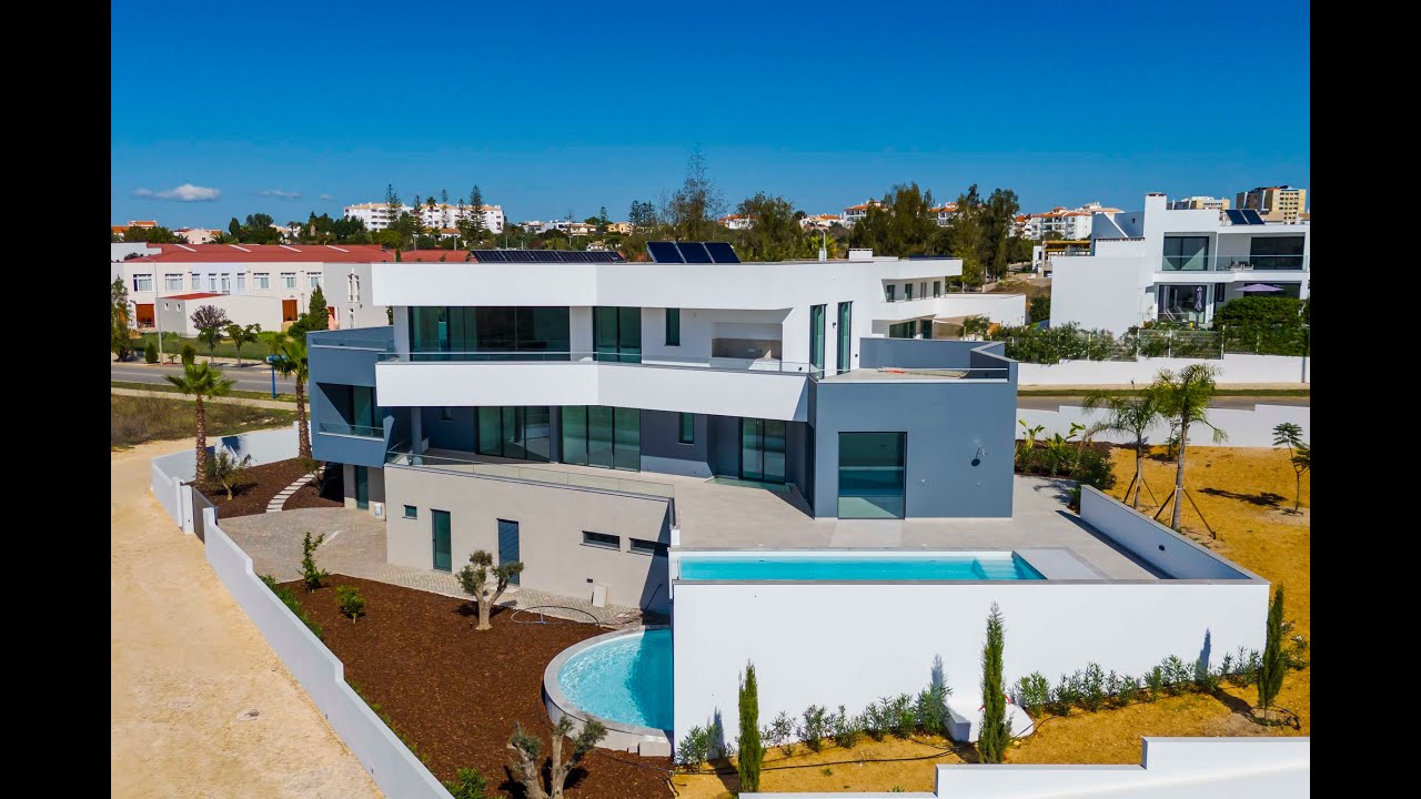 4 bedrooms House in Lagos, Portugal No. 207619