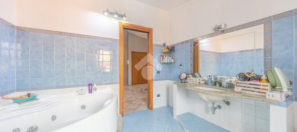 2 bedrooms Apartment in Rome, Italy No. 291906 11