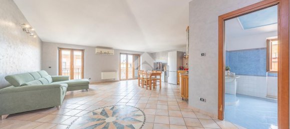 2 bedrooms Apartment in Rome, Italy No. 291906 2